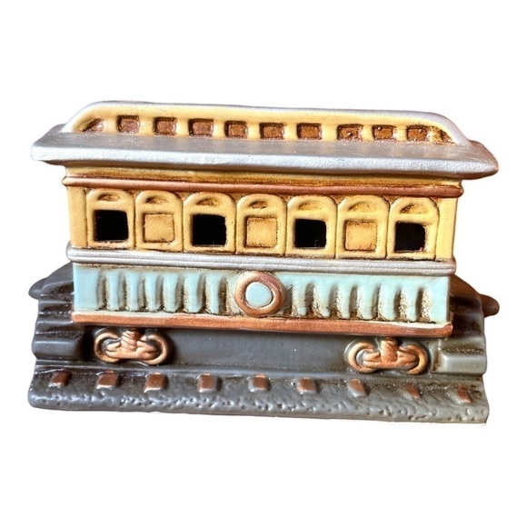 LEFTONCHRISTMAS Village train,vintage, ceramic,1989,excellent condition, signed - Picture 7 of 9